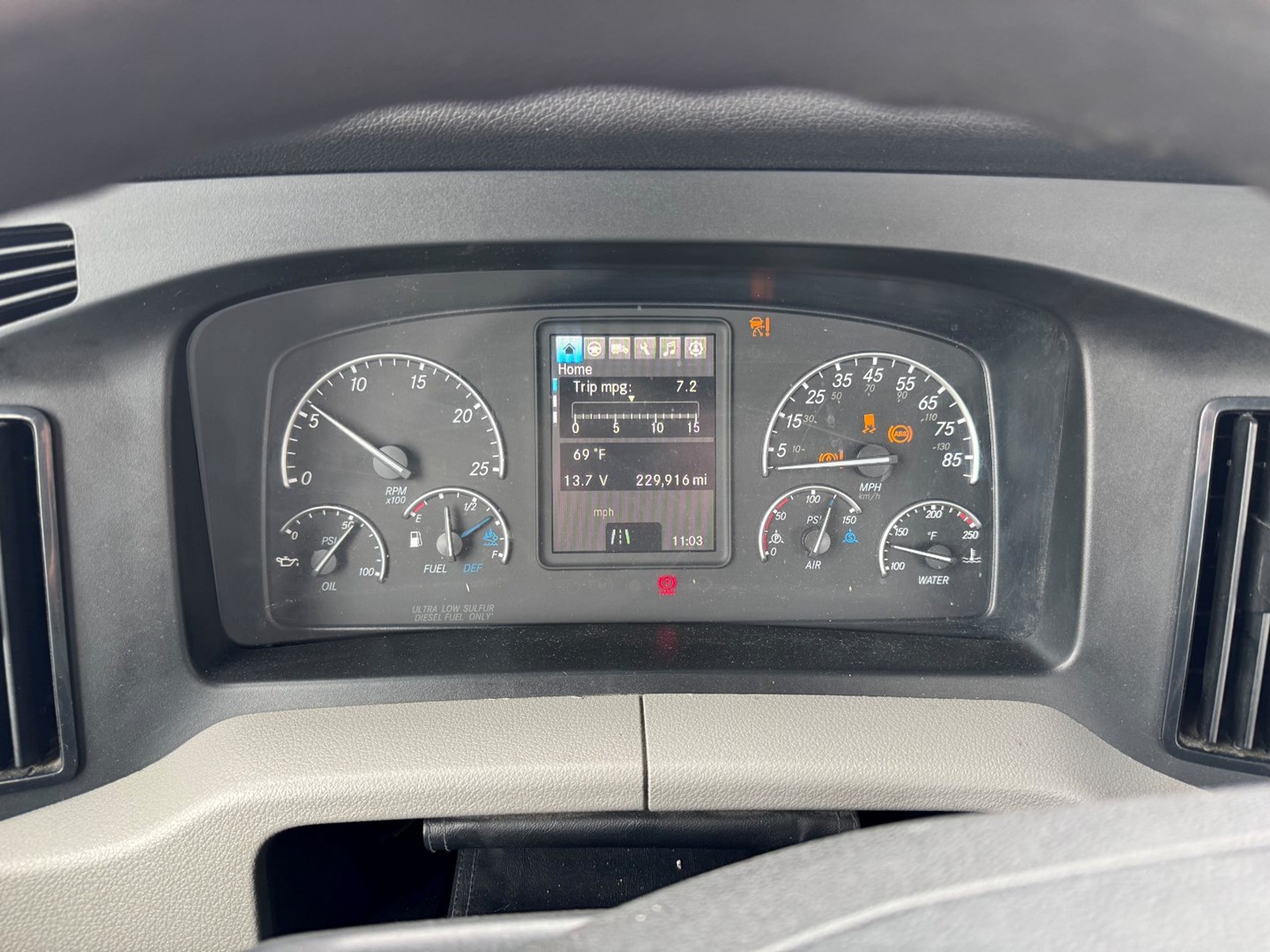 2019 FREIGHTLINER CASCADIA 113 - USED TRUCKS DAY CAB - image 15